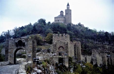 Tirnovo [Veliko Târnovo]: Carevac (1990)