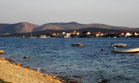 Brodarica bei Sibenik - Blick zur Insel Krapanj (2015)