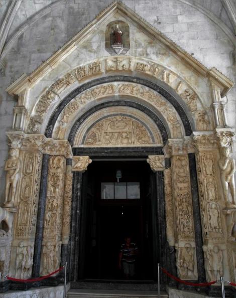 Trogir: Kathedrale - Portal (2016)