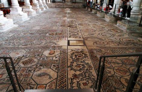 Aquileia: Dom - Fußbodenmosaik [Südhalle] (2017)