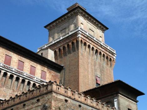 Kastell: Loggia mit Orangengarten, darüber Löwenturm (2017)