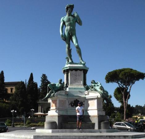 Michelangelo-Platz: Kopie des "David" von Michelangelo (2017)