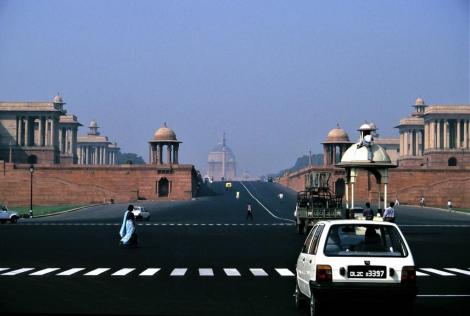 Delhi: Ministerien, hinten Mitte Präsidentenpalast in Neu-Delhi (2000)