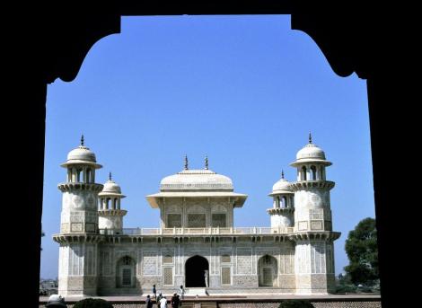 Agra: Mausoleum Itimad-ud-Daula (2000)