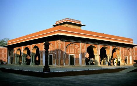 Jaipur: Palast - Öffentliche Audienzhalle [Diwan-i-Am] im 2. Hof (2000)