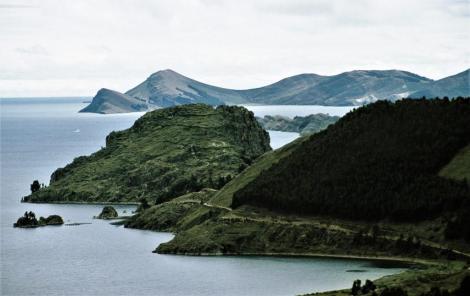 Sonneninsel [hinten] im Titicacasee (2005)