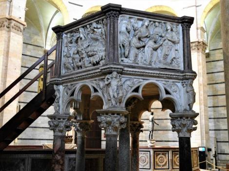 Baptisterium: Kanzel von Nicola Pisano (2017)