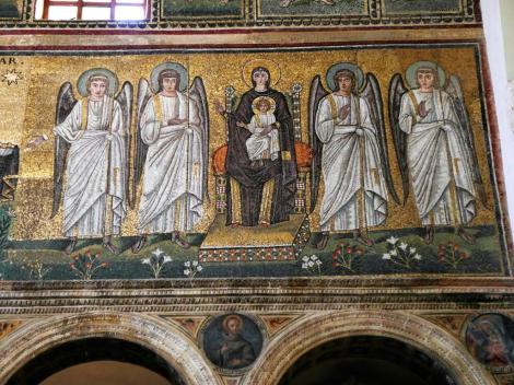 Sant' Appolinare Nuovo: linke Seite - Maria mit Engeln (2017)