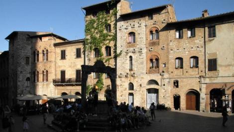 Piazza della Cisterna (2017)