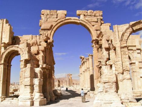 Bogentor [fälschlich Hadrianstor] (2008)