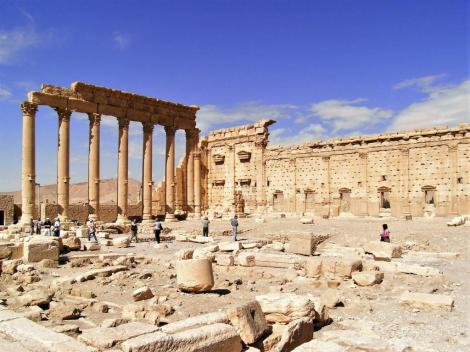 Baal-Tempel: äußere Mauer mit Säulenhalle (2008)