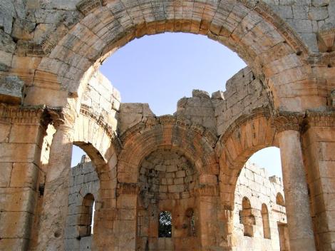 Simeonskloster: Verbindung zwischen Oktogon und zwei Säulenbasiliken (2008)