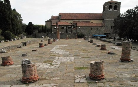 Römische Basilika vor dem Dom (2017)