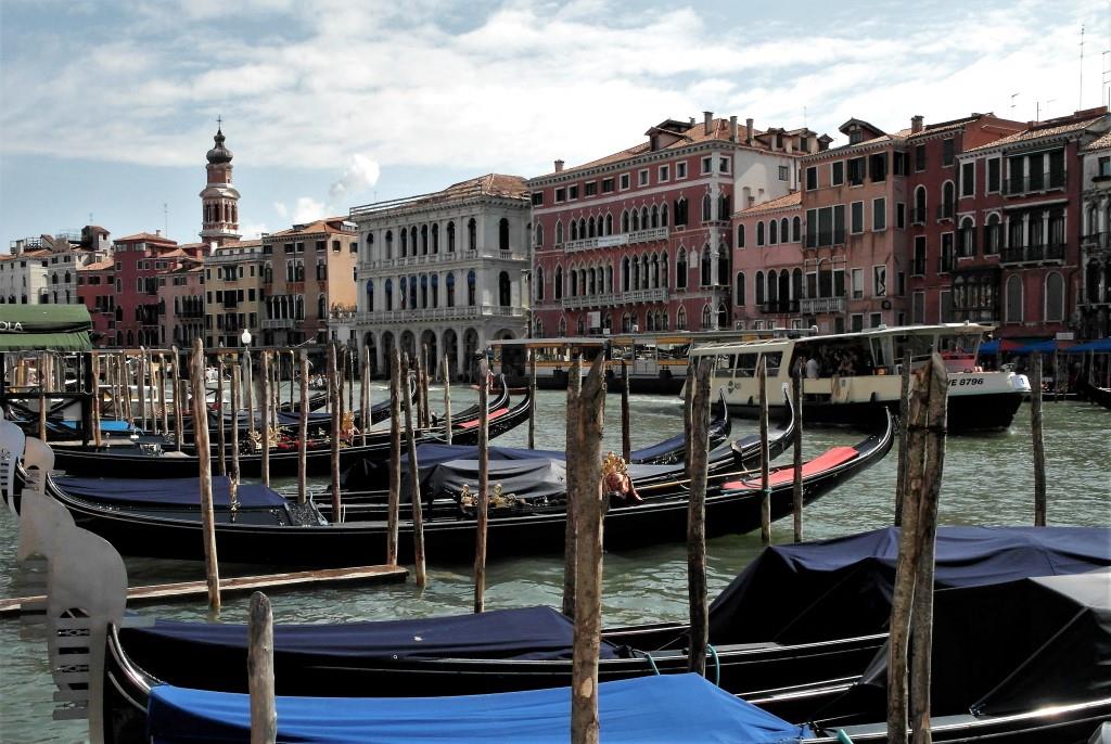 Canal Grande: Mitte Palazzo Manin-Dolfin und Palazzo Bembo (2017)