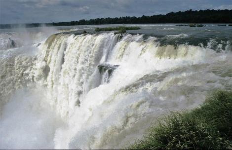 Iguaçu-Fälle: Teufelsrachen (2003)