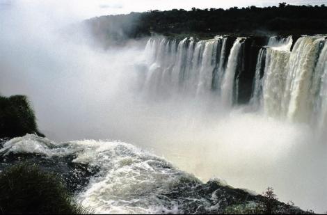 Iguaçu-Fälle: Teufelsrachen (2003)