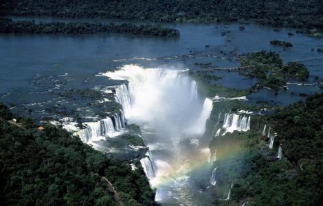 Iguaçu-Fälle von oben: Teufelsrachen (2003)