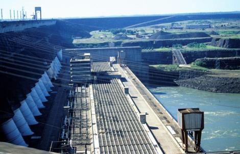 Itaipú-Staudamm (2003)