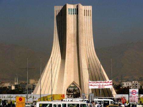 Teheran: Azadi-Monument (2007)