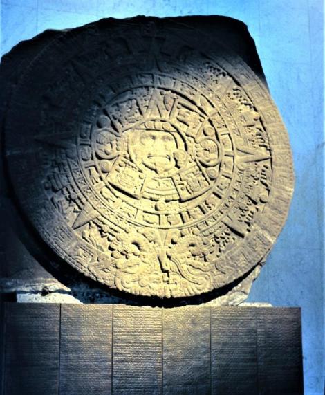 Mexiko-Stadt: Anthropologisches Museum - Sonnenstein der Azteken aus dem Haupttempel von Tenochtitlan (1980)