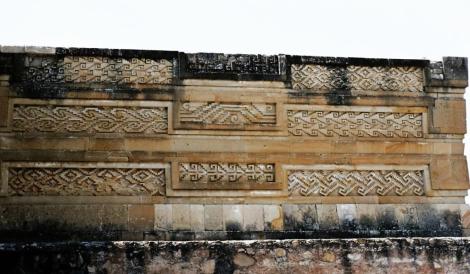 Mitla: Palast der Säulengruppe mit geometrischen Mustern (1980)