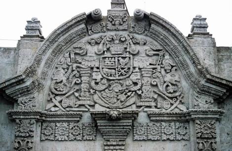 Arequipa: Casa del Moral - Portal (2005)