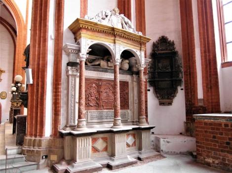 Elisabethkirche: Rybisch-Grabmal (2014)