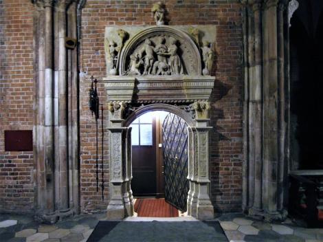 Dom: Sakristeiportal (2014)