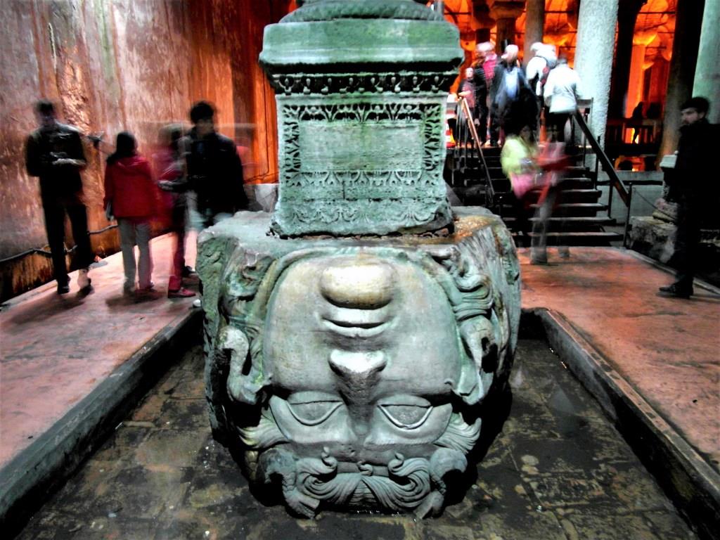 Yerebatan-Zisterne: Medusa (2014)