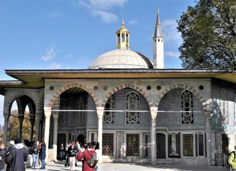 4. Hof: Bagdad-Pavillon (2014)