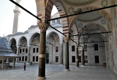 Eroberermoschee [Fatih-Moschee]: Hof (2014)