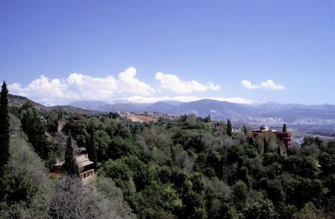 Alhambra: Blick vom Waffenturm der Alcazaba zur Sierra Nevada (1986)