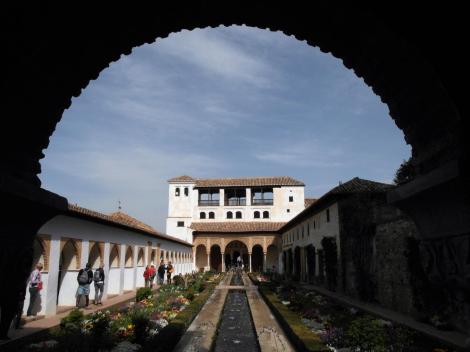 Generalife: Hof des Wasserkanals - Blick zum Nordpavillon (2018)