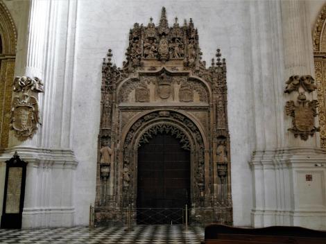Kathedrale: Portal zur Königlichen Kapelle [Capilla Real] (2018)