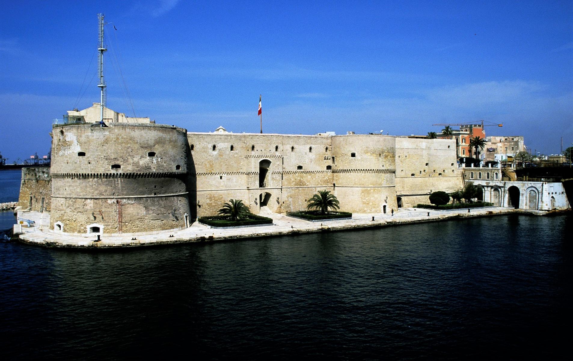 Tarent: Kastell (2001)