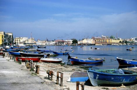 Tarent: Fischerhafen am Mare Piccolo (2001)