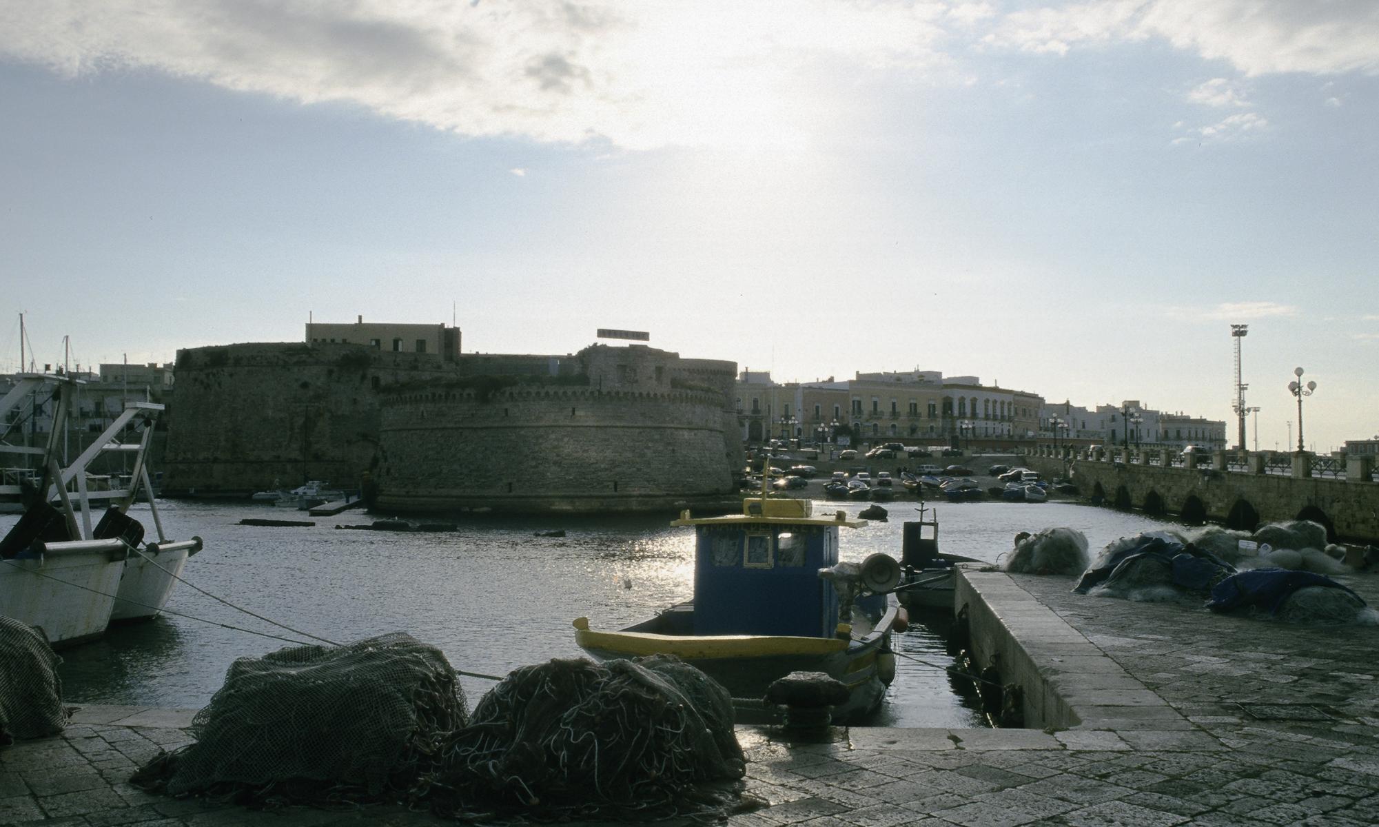 Apul288 Gallipoli Blick zur Insel mit Kastell (2001)