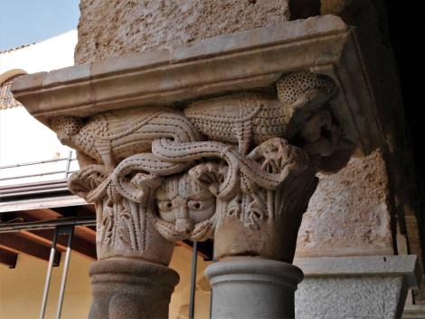 Cefalu: Dom - Kapitell im Kreuzgang (2018)