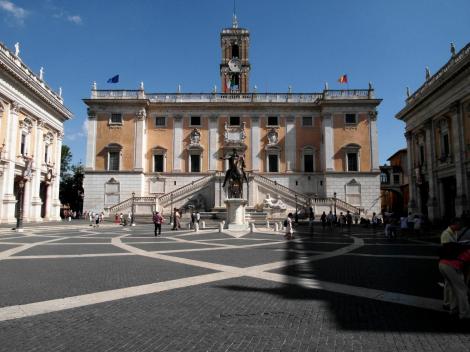 Kapitolsplatz mit dem Senatorenpalast (2013)