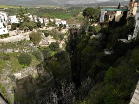Tajo-Schlucht, hinten Alte Brücke [Puente Viejo] (2018)