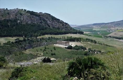 Segesta: Blick zum dorischen Tempel (2018)