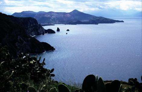 Blick von Lipari nach Vulcano (1999)