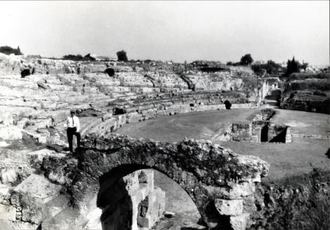 Syrakus: Römisches Amphitheater (Photo von Dr. Friedrich Fichtner 1927)
