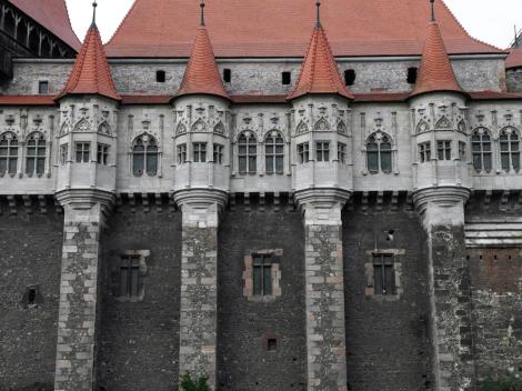 Eisenmarkt: Hunyadi-Burg - Palas (2018)