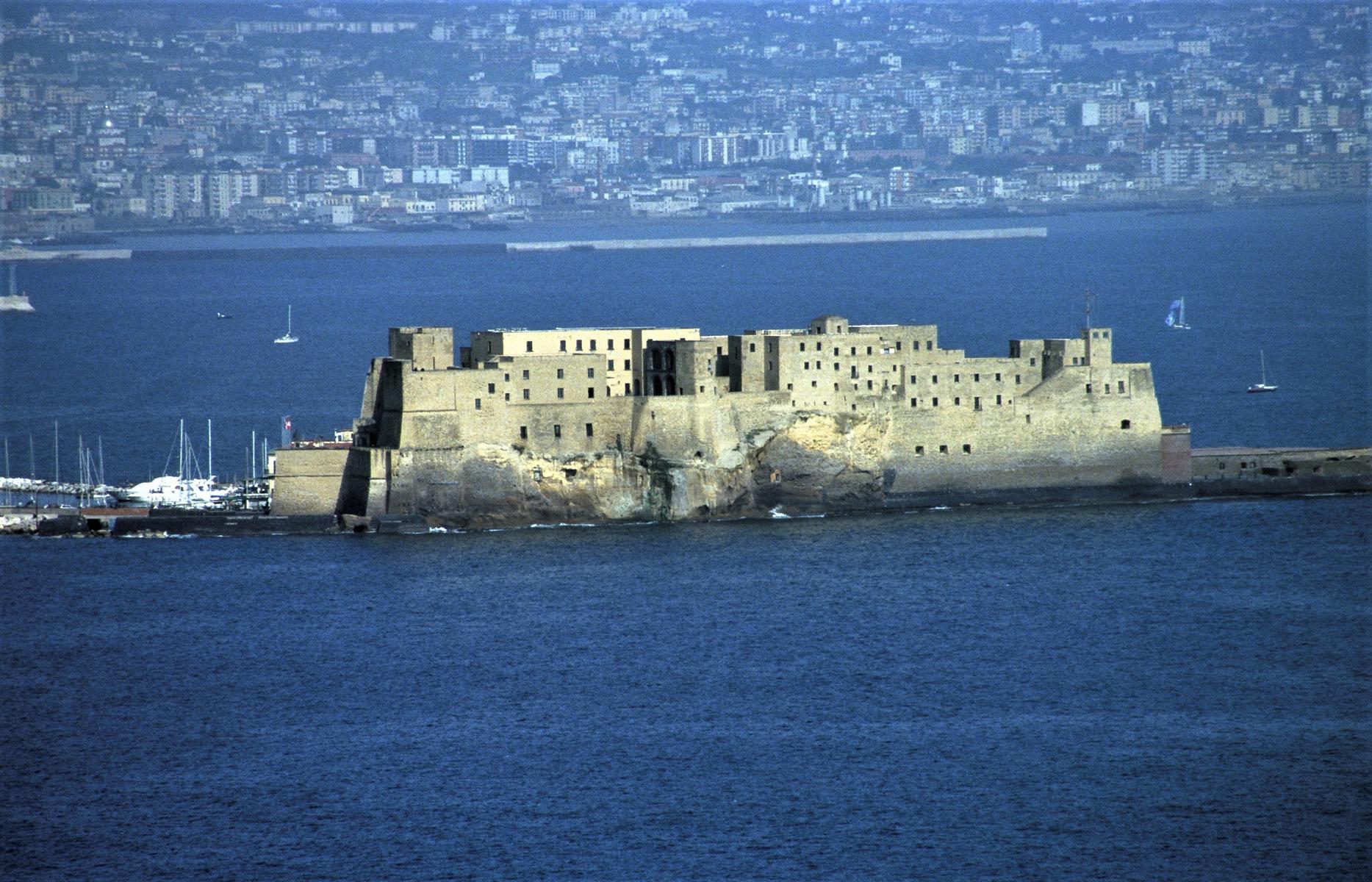 Neapel: Castello dell' Ovo (2000)