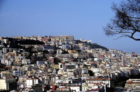 Neapel: Blick zum Castel Sant' Elmo (2000)