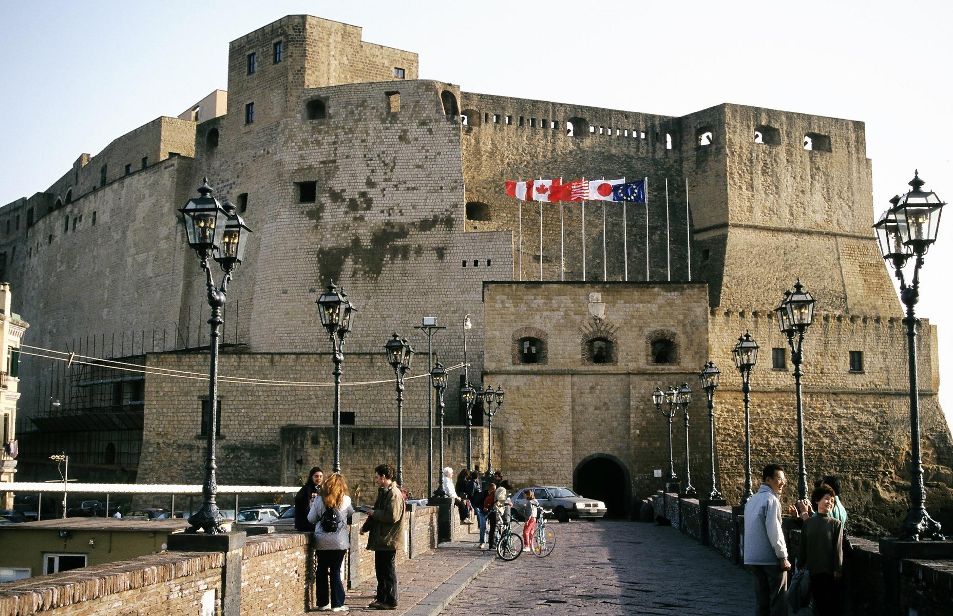 Neapel: Castello dell' Ovo (2000)