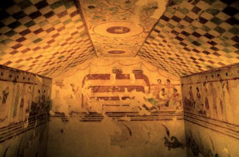 Tarquinia: Etruskermuseum - Rekonstruktion des Grabes des Begräbnisbettes [Tomba del Letto Funebre - Ausstellung Hamburg] (2004)