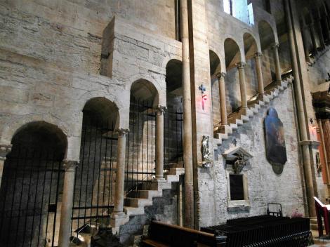 Trient: Dom - Treppe mit Rundbogengalerie (2017)