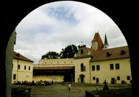 Käsmark: Thököly-Burg - Innenhof (2004)